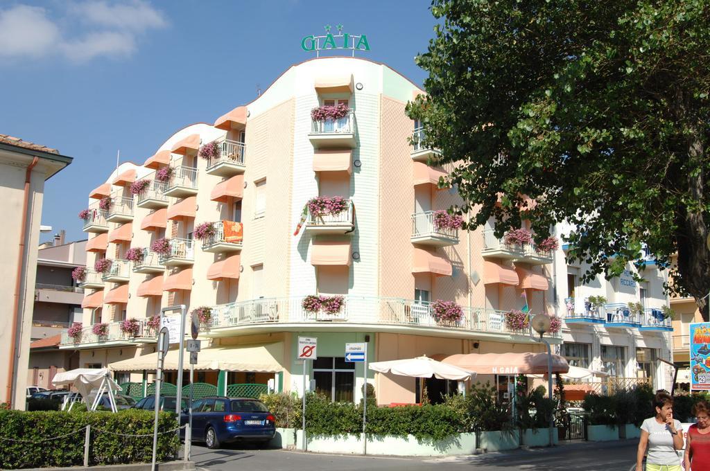 Hotel Gaia Rimini Buitenkant foto